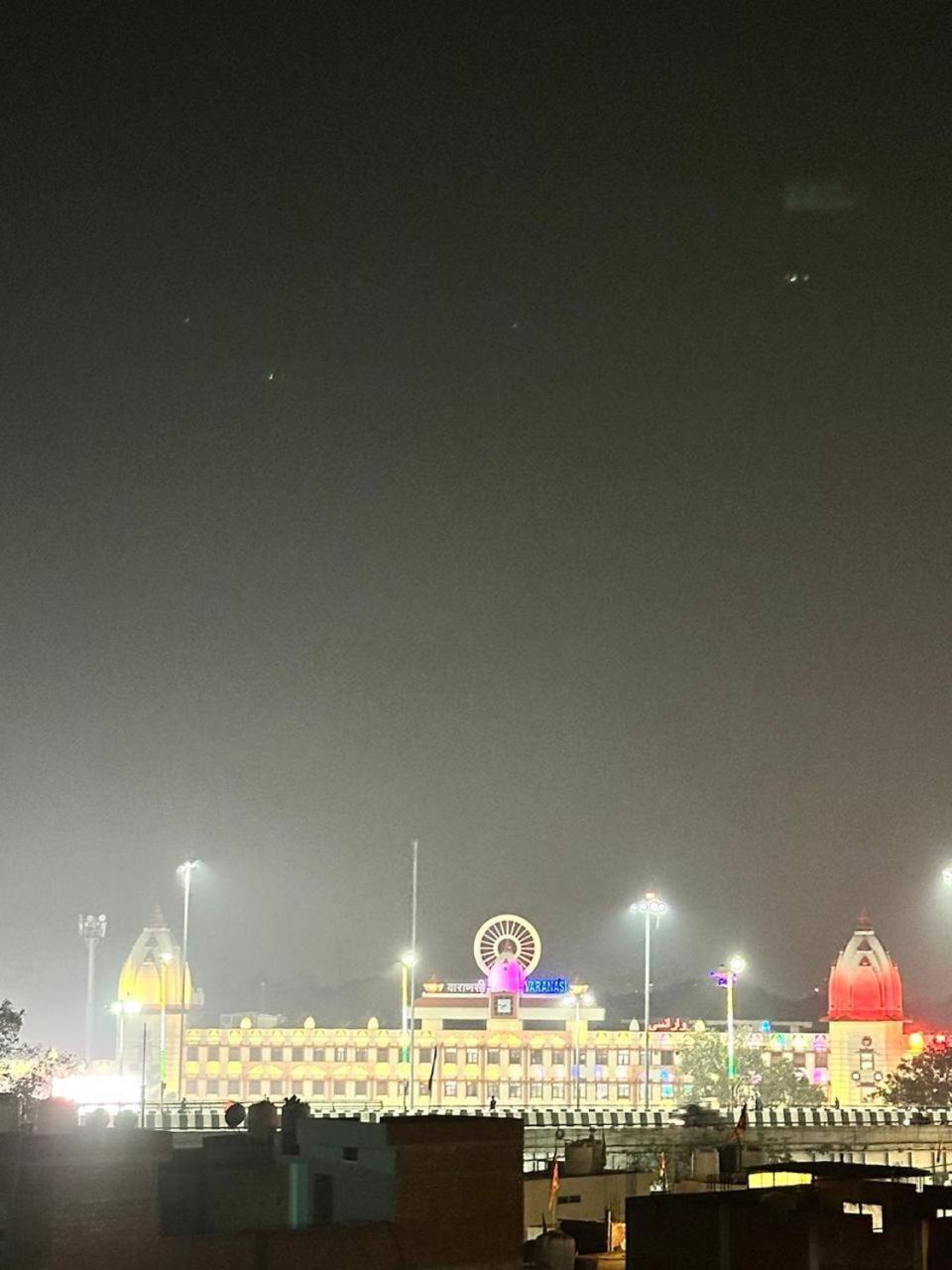 Cable Car Hotel Varanasi Eksteriør billede